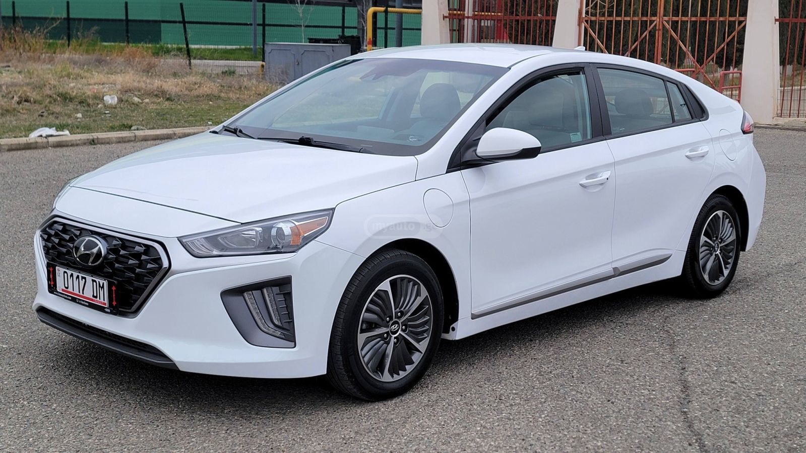 Hyundai Ioniq - фото 4