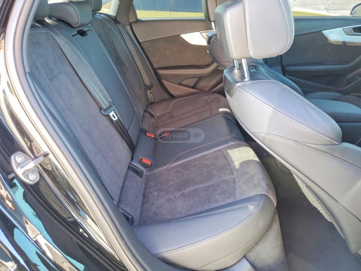 Audi A4 - фото 10
