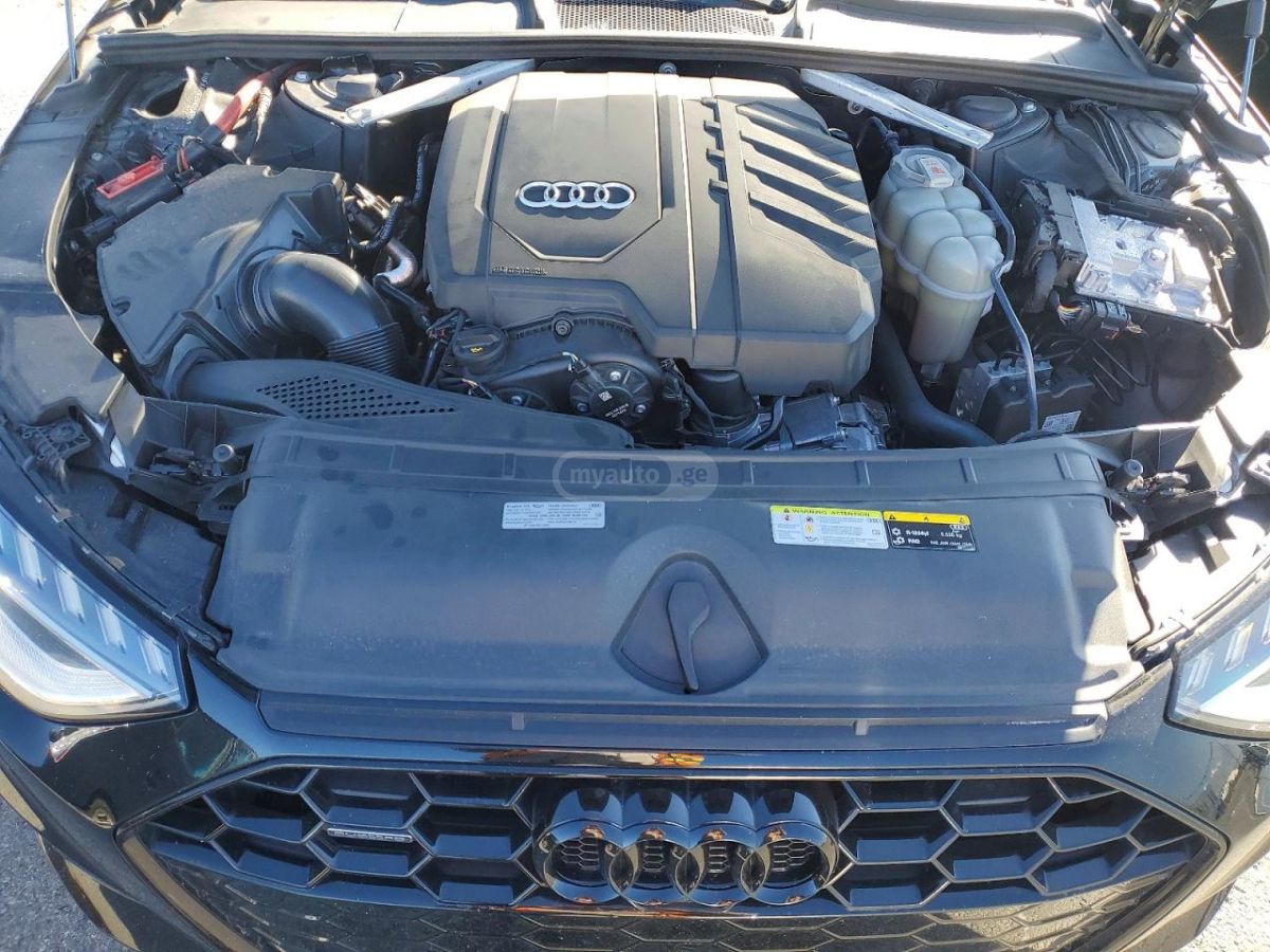 Audi A4 - фото 11
