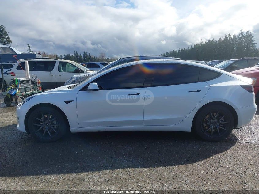 Tesla LONG RANGE DUAL MOTOR ALL-WHEE — миниатюра 11