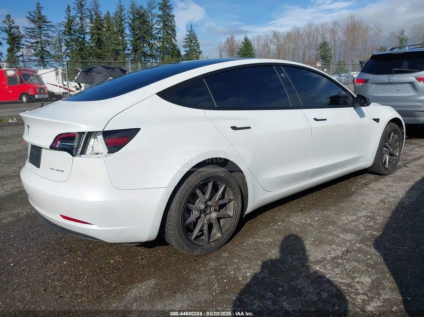 Tesla LONG RANGE DUAL MOTOR ALL-WHEE — миниатюра 3