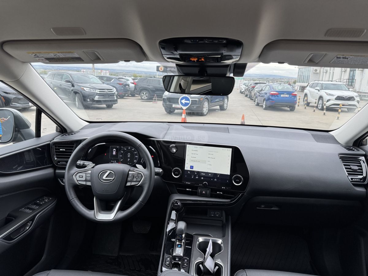 Lexus NX 250 - фото 12