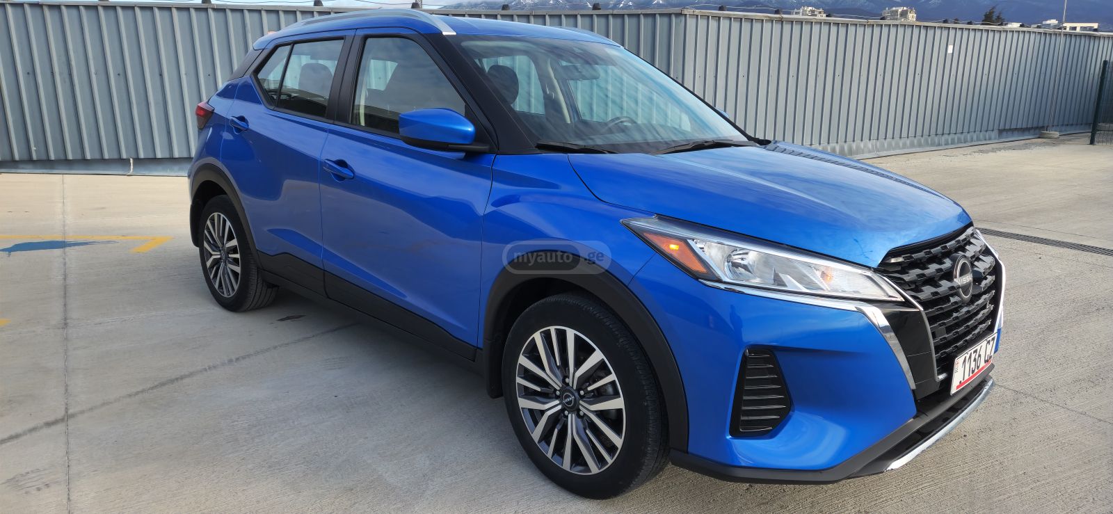 Nissan SV 4dr Front-Wheel Drive CVT — миниатюра 3