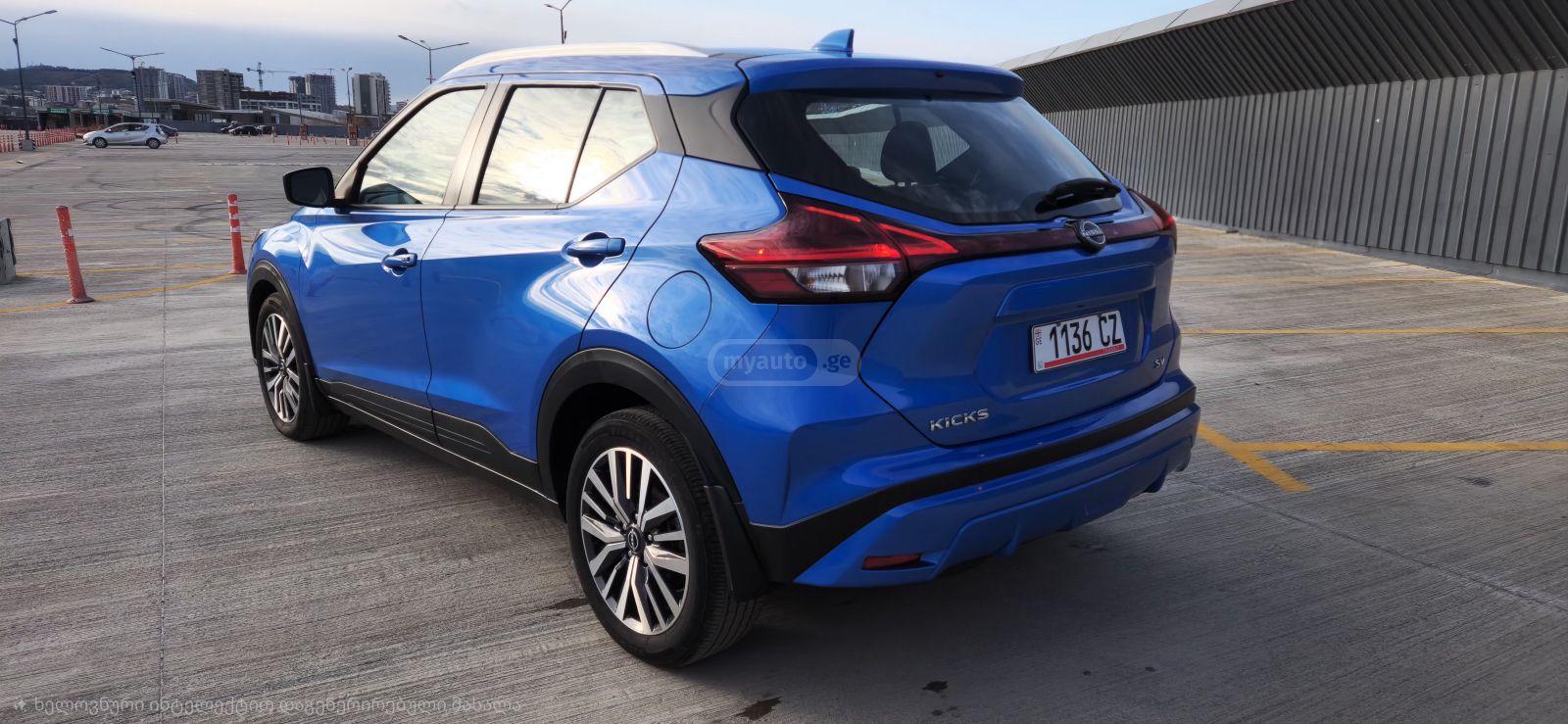 Nissan SV 4dr Front-Wheel Drive CVT — миниатюра 6