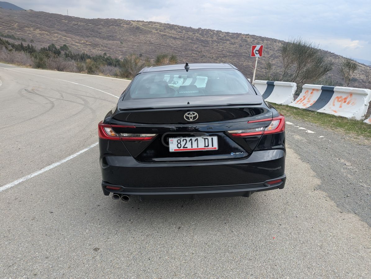 Toyota Camry - фото 6