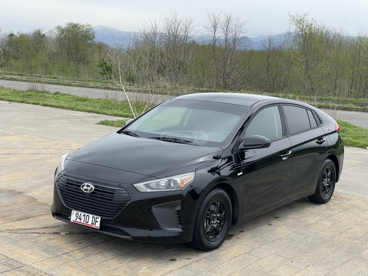 Hyundai Ioniq - фото 1