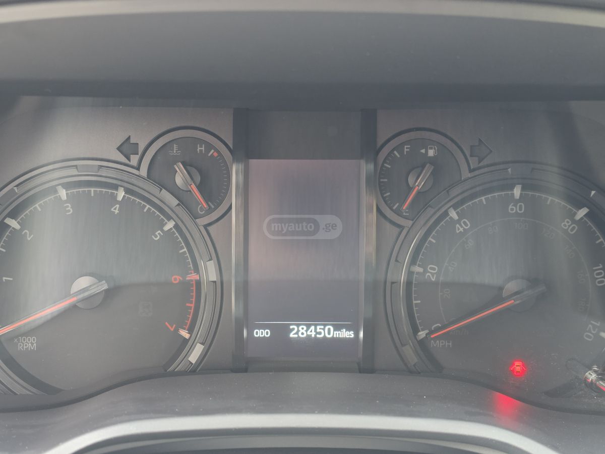 Toyota 4 Runner - фото 12