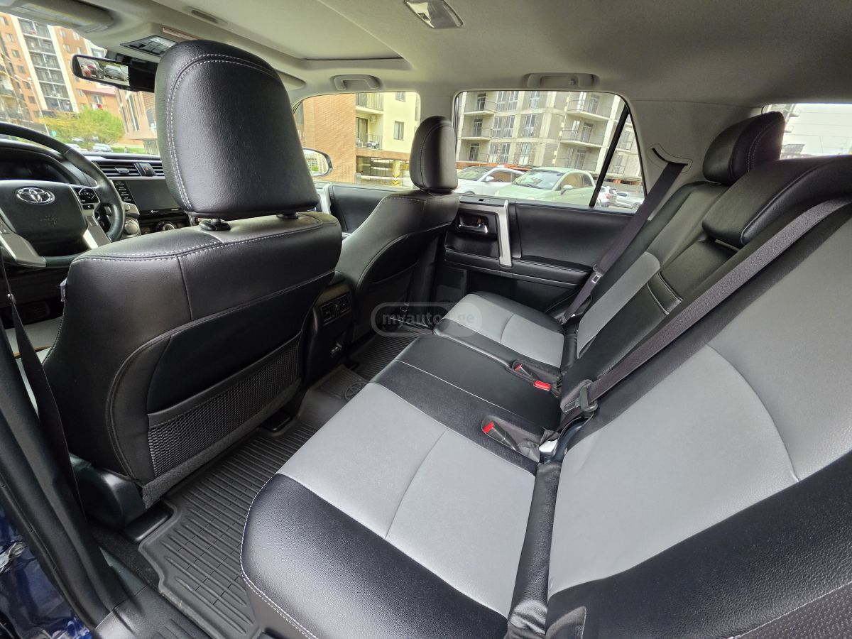 Toyota 4 Runner - фото 8