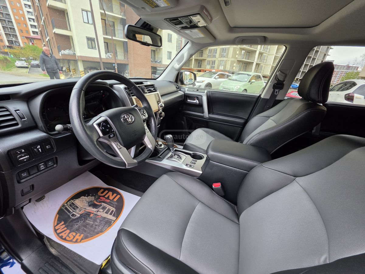 Toyota 4 Runner - фото 9