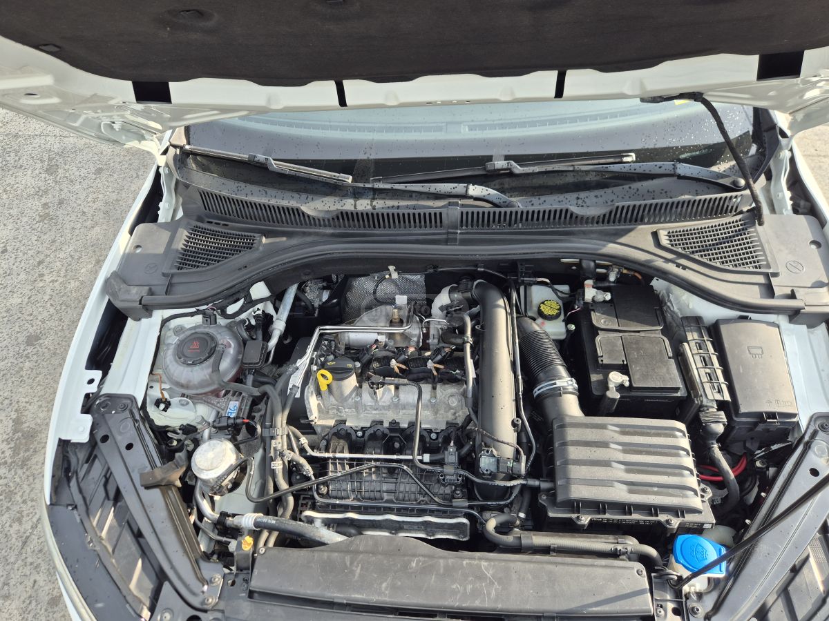 Volkswagen Jetta - фото 11
