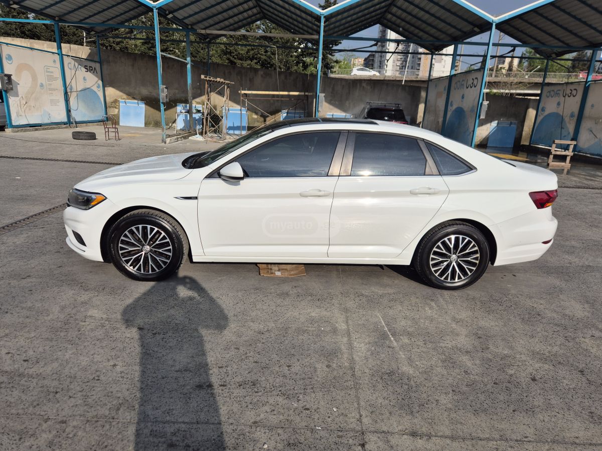 Volkswagen Jetta - фото 12