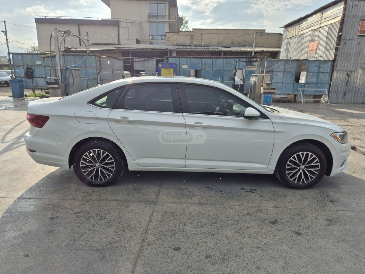 Volkswagen Jetta - фото 13