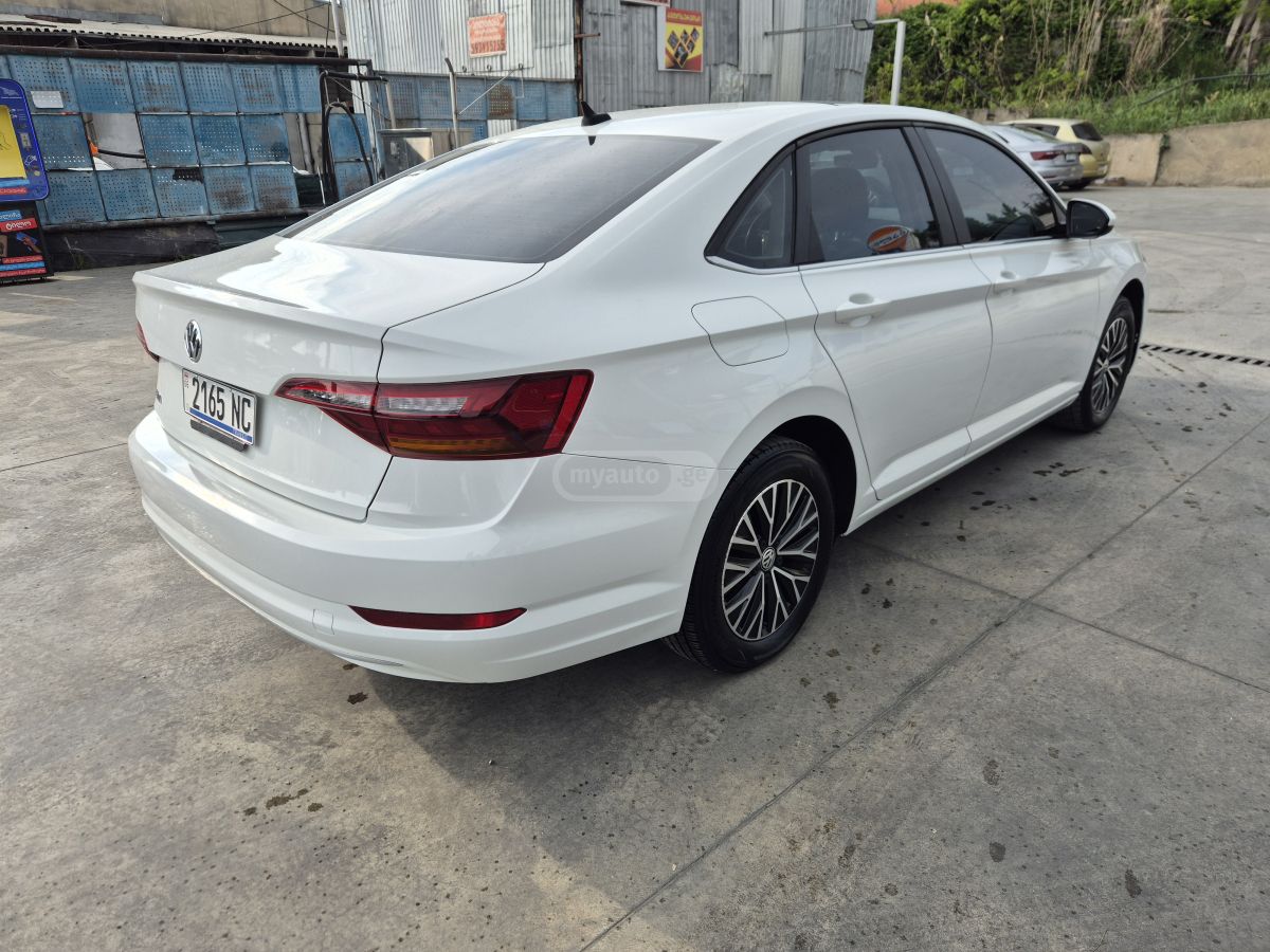 Volkswagen Jetta - фото 5