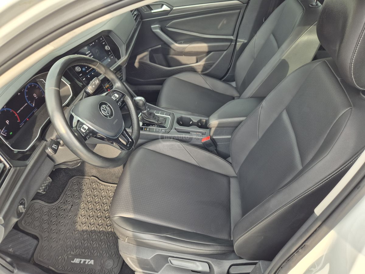 Volkswagen Jetta - фото 7