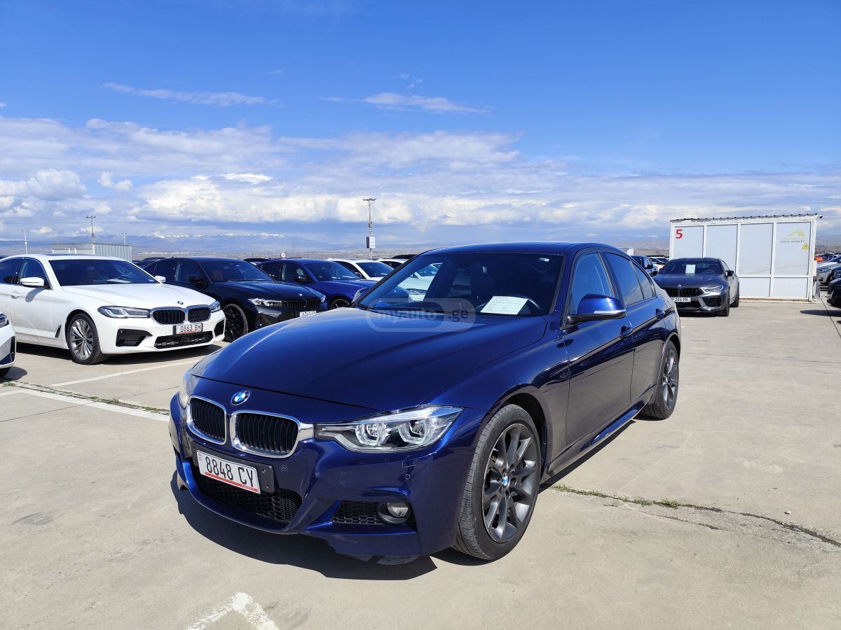 BMW 320 - фото 1