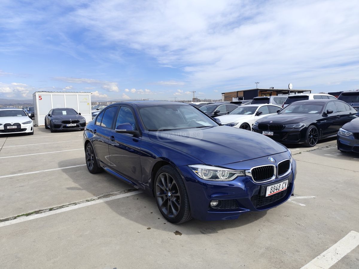 BMW 320 - фото 3