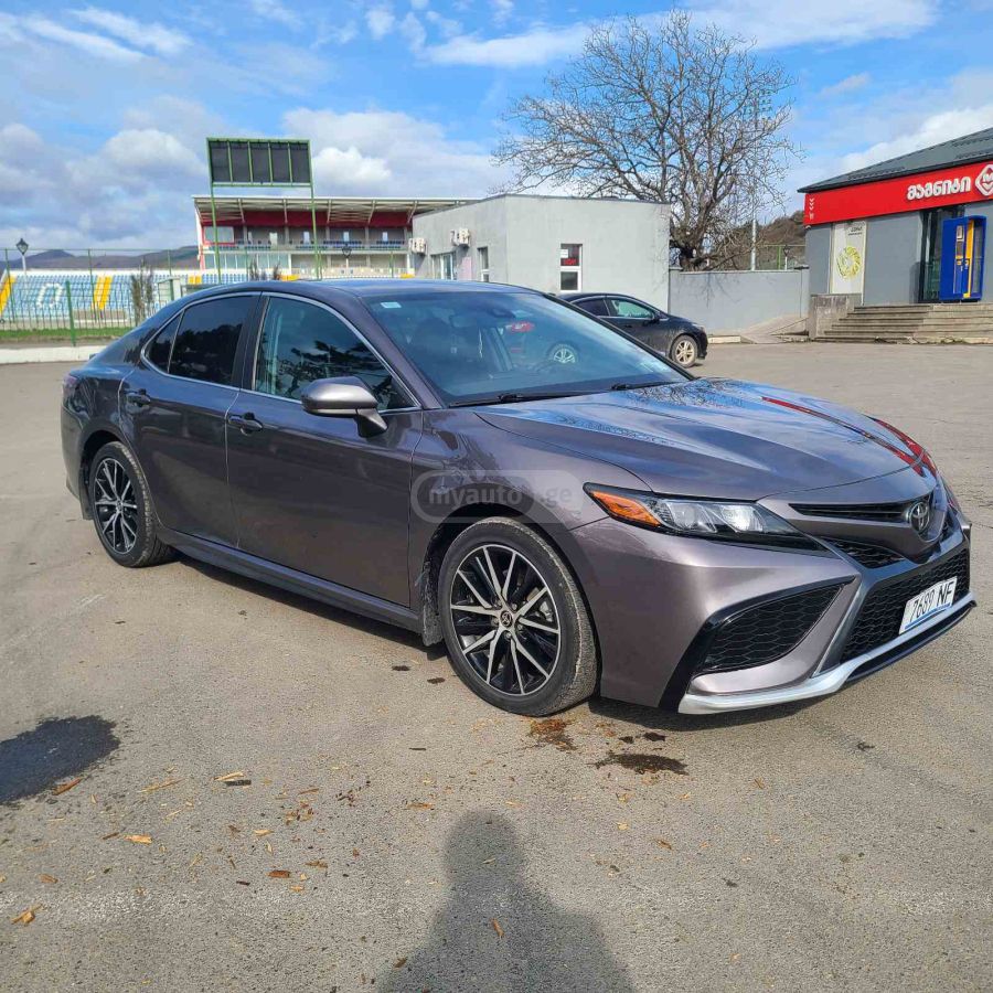 Toyota Camry - фото 3
