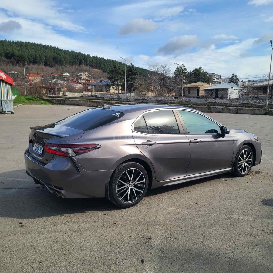 Toyota Camry - фото 4