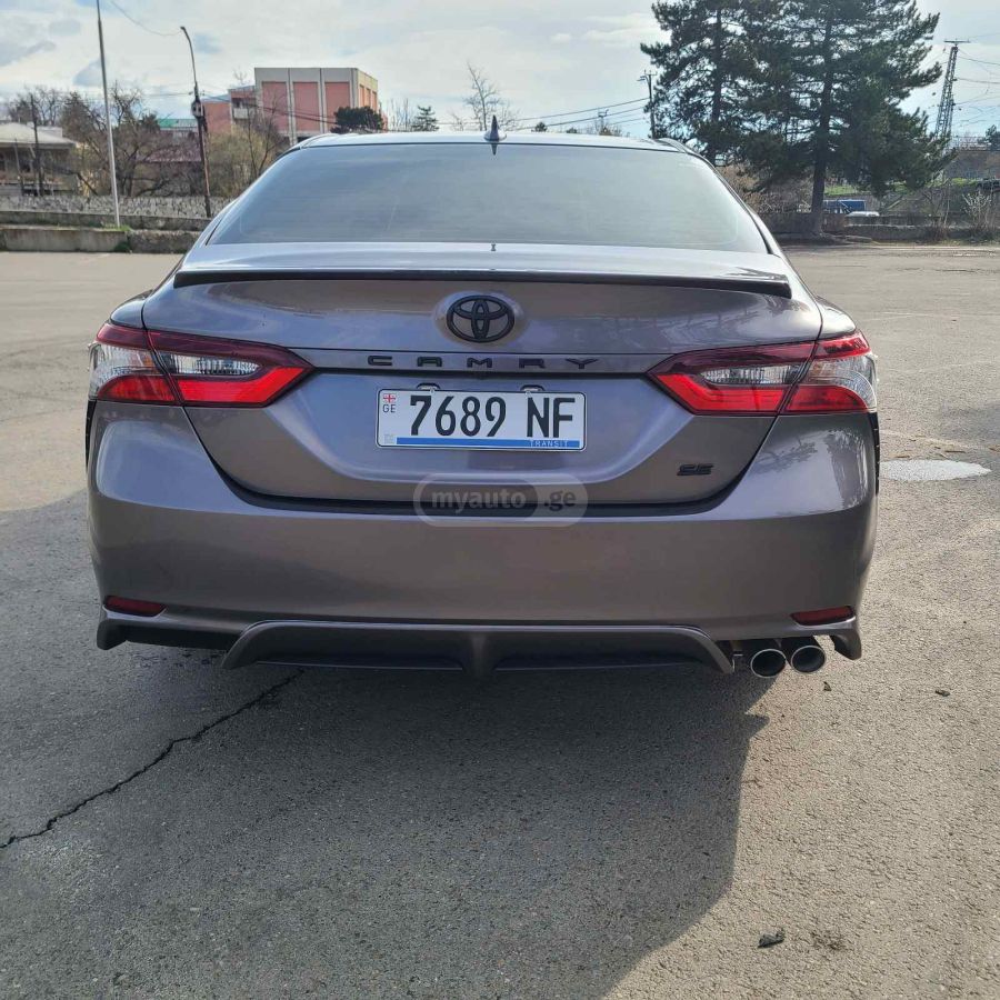 Toyota Camry - фото 5