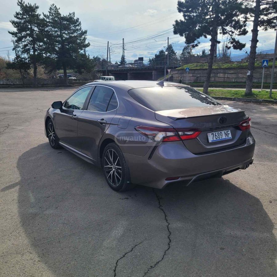 Toyota Camry - фото 8