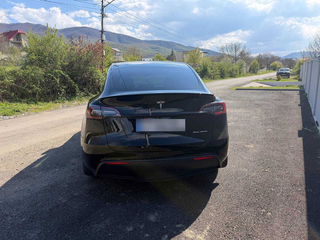 Tesla Model Y - фото 3