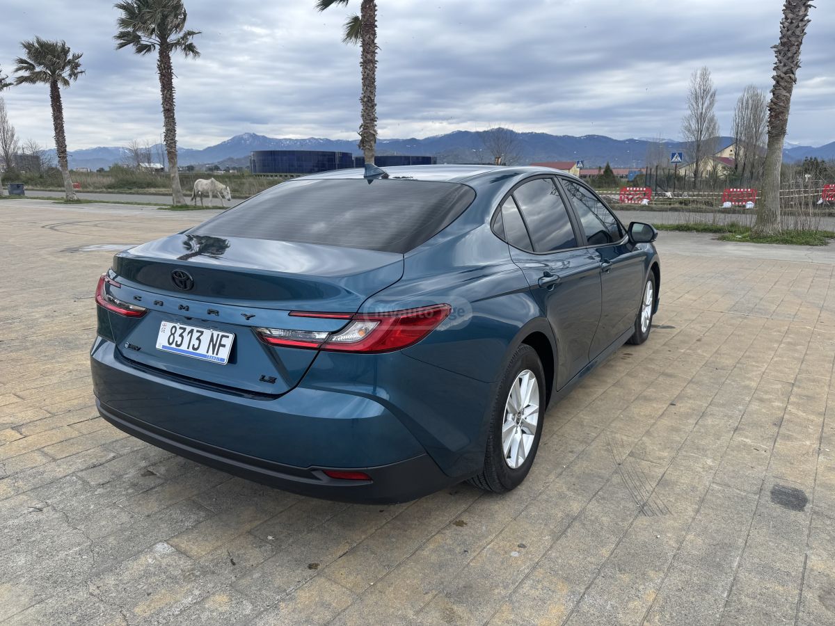Toyota Camry - фото 4