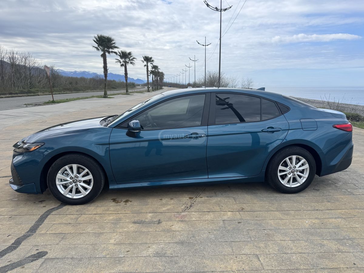 Toyota Camry - фото 7