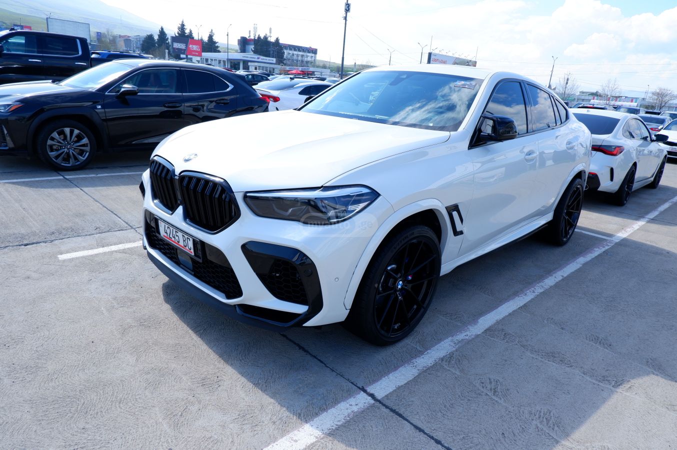 BMW X6 - фото 1