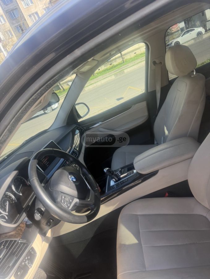 BMW X5 - фото 12