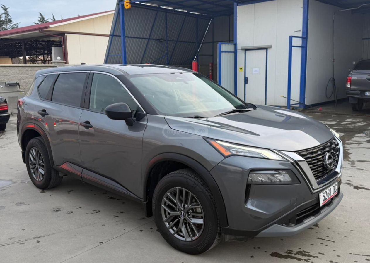 Nissan Rogue - фото 1