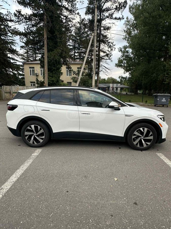 Volkswagen ID 4 - фото 4