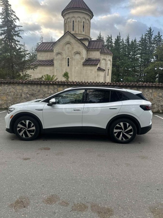 Volkswagen ID 4 - фото 5