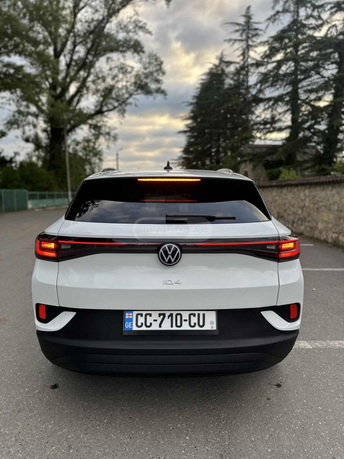 Volkswagen ID 4 - фото 6