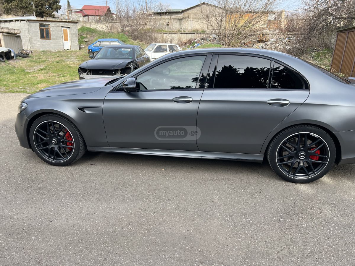 Mercedes-Benz S AMG E 63 4dr All-Wheel Drive — миниатюра 4