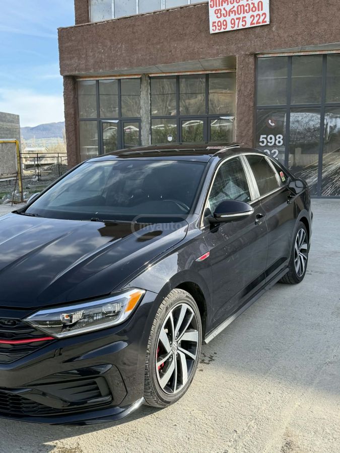 Volkswagen Jetta - фото 1