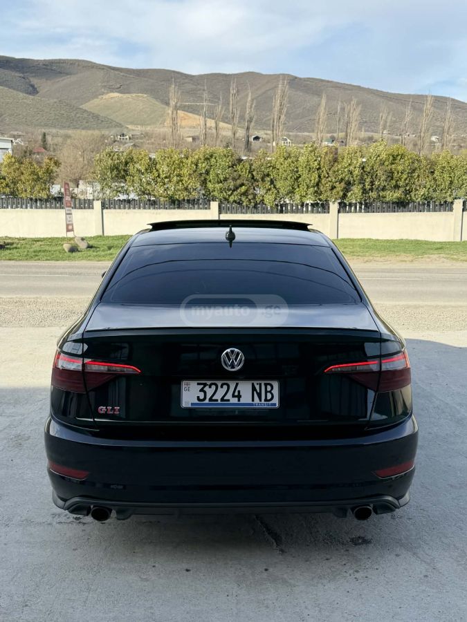 Volkswagen Jetta - фото 2