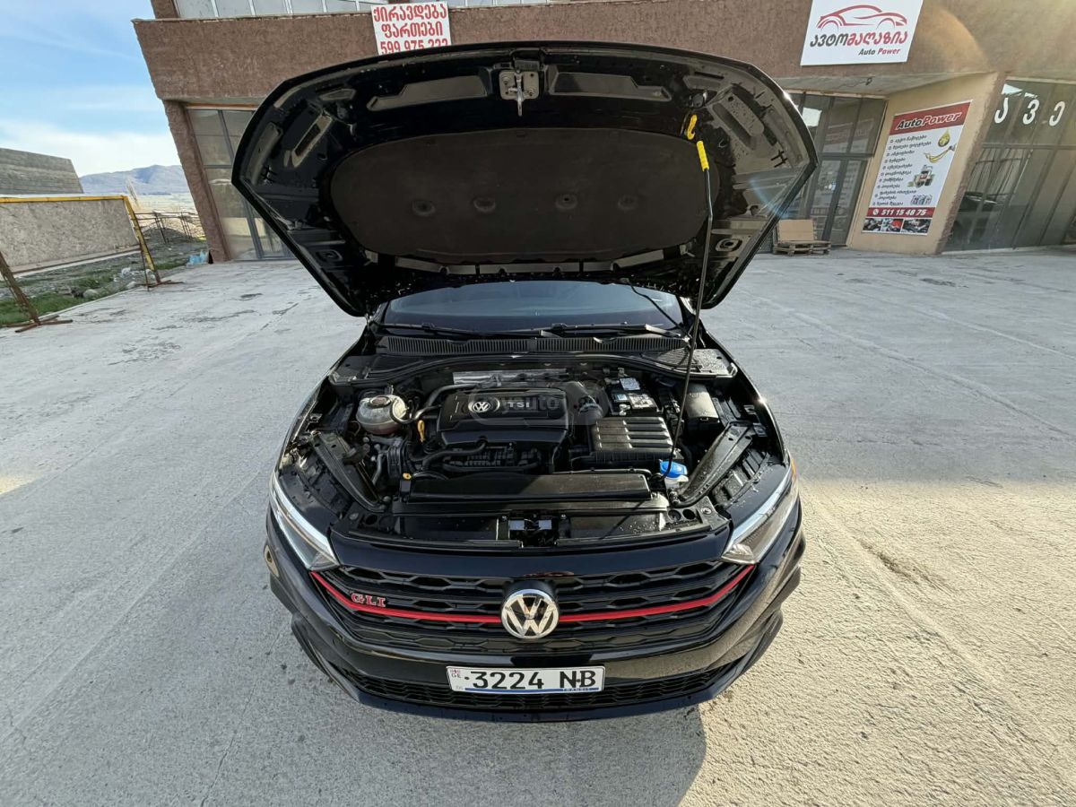 Volkswagen Jetta - фото 4