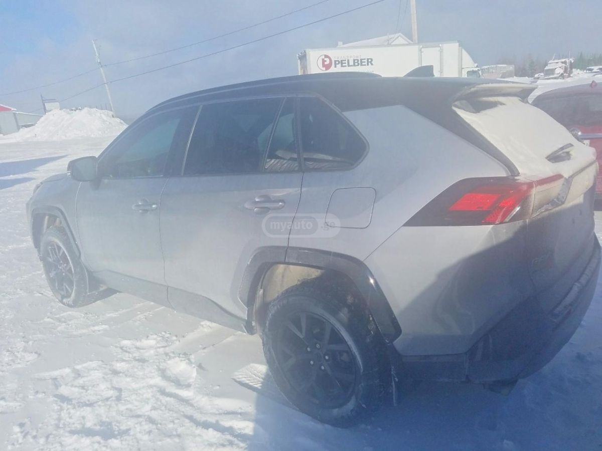 Toyota RAV 4 - фото 2