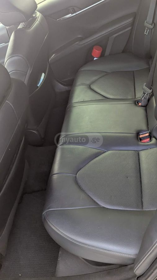 Toyota Camry - фото 4