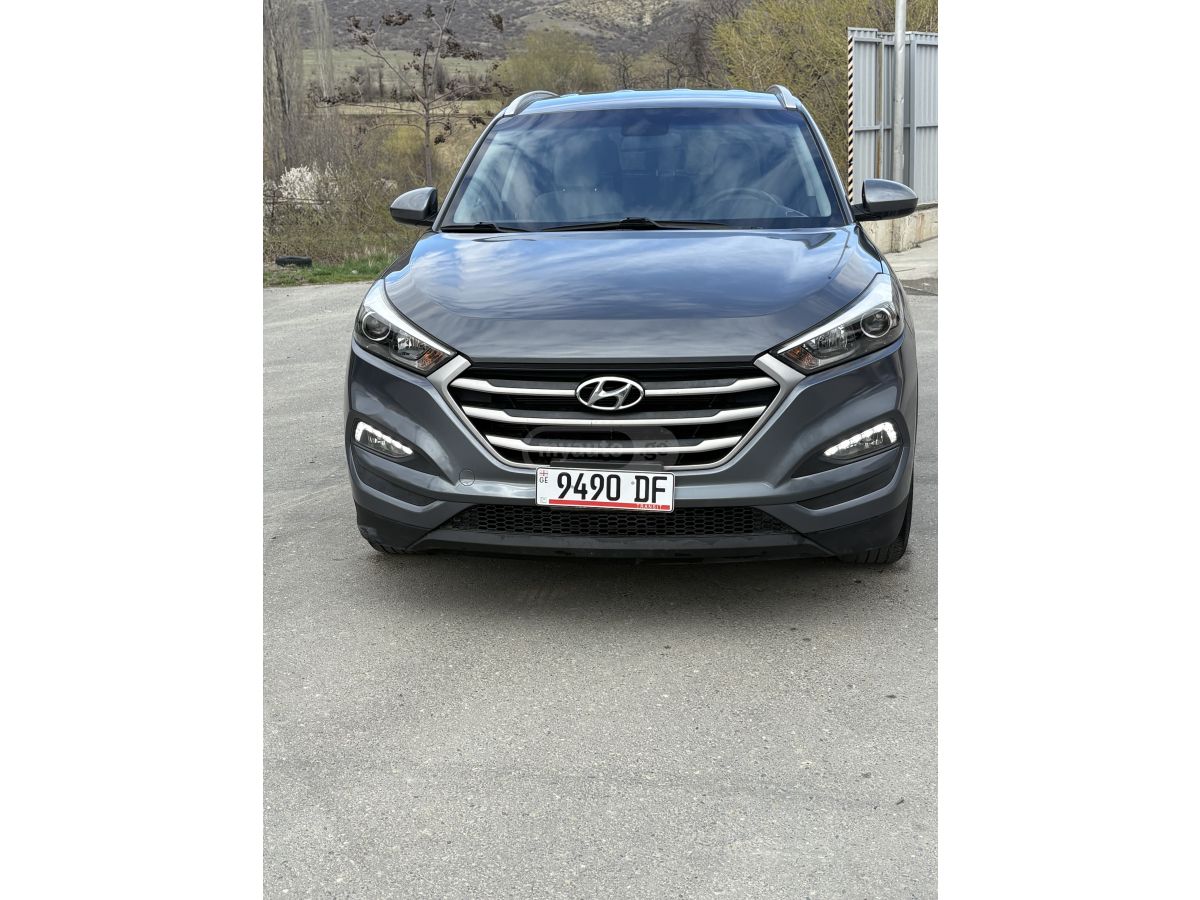 Hyundai Tucson - фото 1