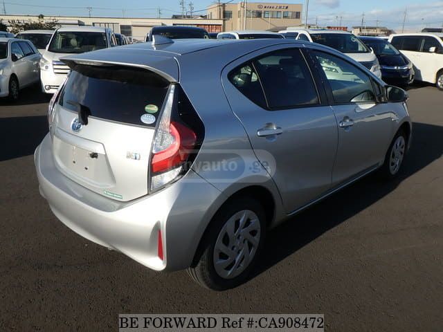 Toyota Aqua - фото 11