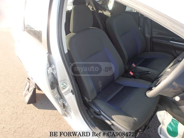 Toyota Aqua - фото 12