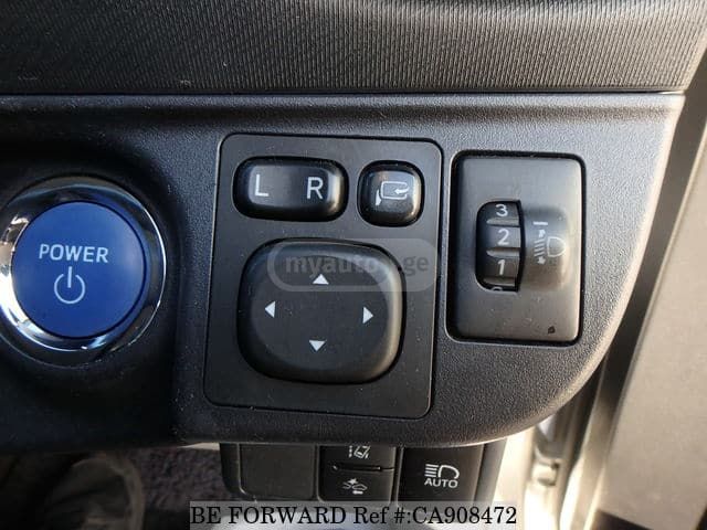 Toyota Aqua - фото 15