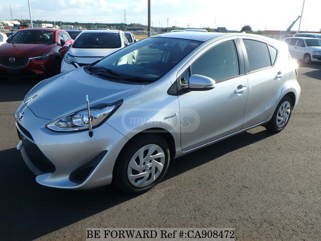 Toyota Aqua - фото 6