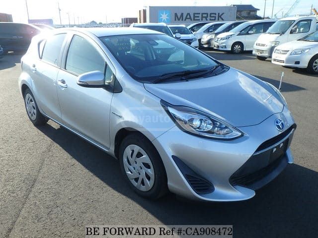 Toyota Aqua - фото 8