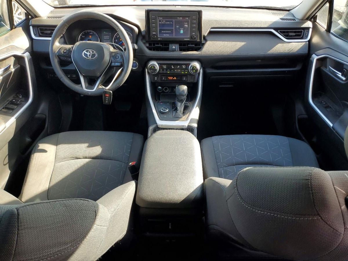 Toyota RAV 4 - фото 8