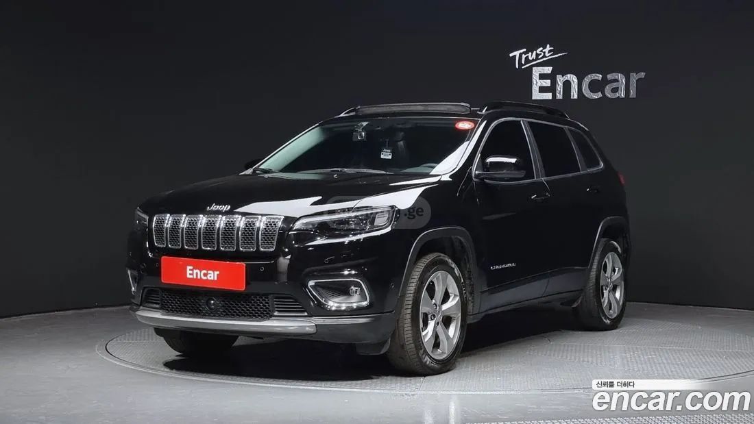 Jeep Cherokee - фото 1