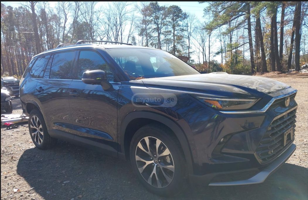 Toyota Grand Highlander - фото 1