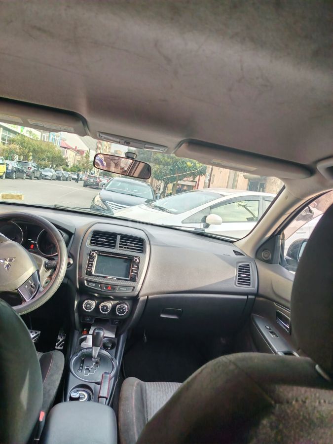 Mitsubishi Outlander Sport - фото 1