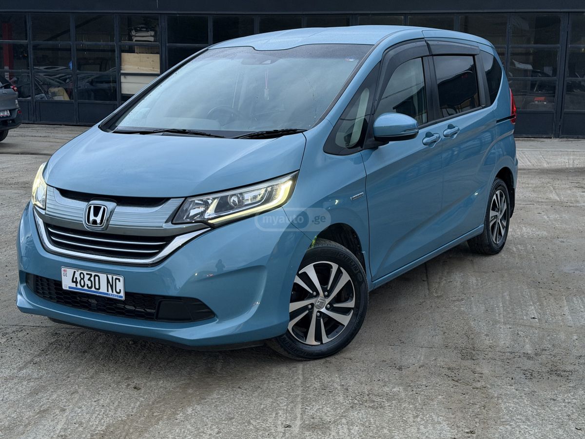 Honda Freed - фото 1